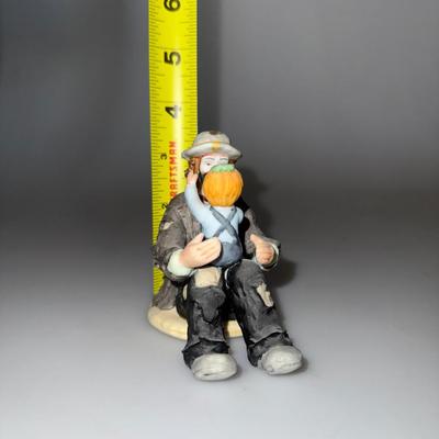 VTG Emmett Kelly Jr. 9815 The Emmett’s Fan Clown Figurine