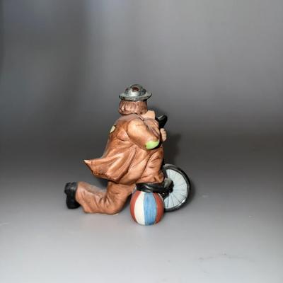 Emmett Kelly "Black Unicycle-Kneeling" figurine,