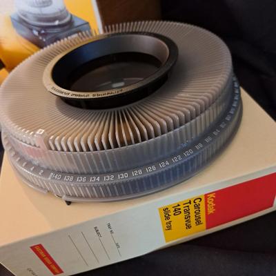 KODAK Carousel 750 Slide Projector & Assessories - NIB (BD-SD)