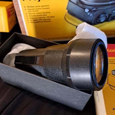 KODAK Carousel 750 Slide Projector & Assessories - NIB (BD-SD)