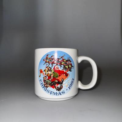 Vintage 1993 Emmett Kelly Santa's Stowaway Christmas Holiday Coffee Tea Cup Mug