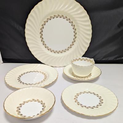 67 Pieces Of Minton Bone China Gold Cheviot Place Settings (DR)