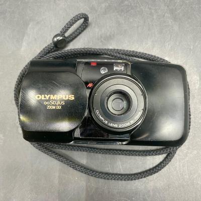 Olympus Infinity Stylus Zoom DLX 35-70mm Zoom Film Camera