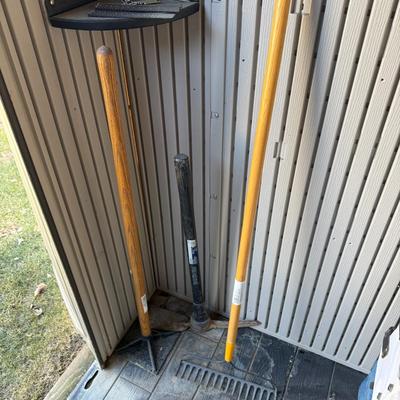 Outdoor Tools Lot