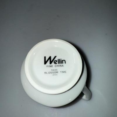 Wellin Fine China Dinner Tea and Dinner Set and sugar and cream dish