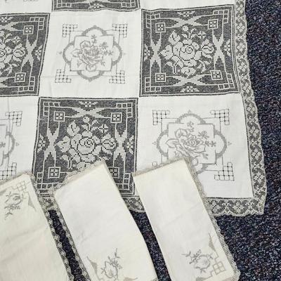 Madeira Embroidery Antique Linen