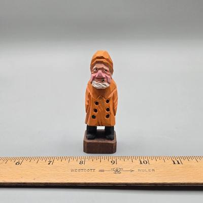 LOT 45B: Nautical Decor, Signed Pottery and More