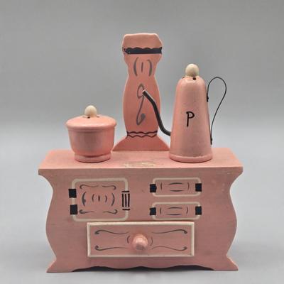 LOT 61B: Looney Tunes Teapot and Group of Whimsical Salt and Pepper Shakers