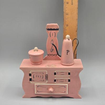 LOT 61B: Looney Tunes Teapot and Group of Whimsical Salt and Pepper Shakers