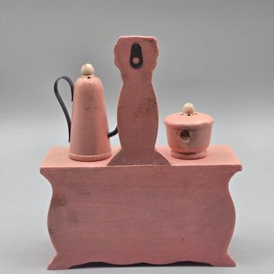 LOT 61B: Looney Tunes Teapot and Group of Whimsical Salt and Pepper Shakers