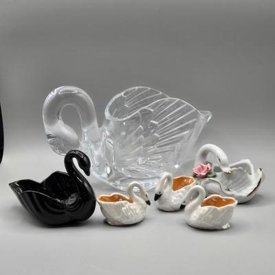 LOT 67A: Swan Figurines