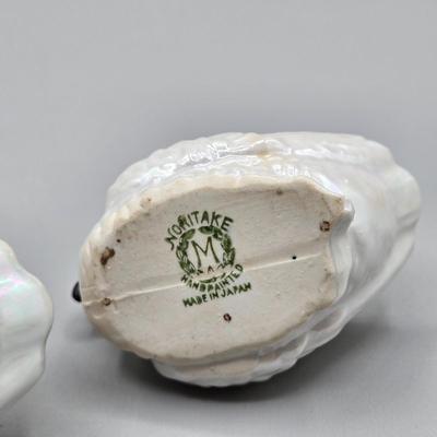 LOT 67A: Swan Figurines