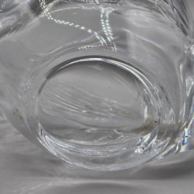 LOT 67A: Swan Figurines