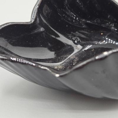 LOT 67A: Swan Figurines