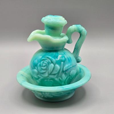 LOT 68A: Country Decor Including Napkin Rings and Music Box