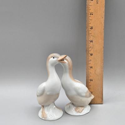 LOT 68A: Country Decor Including Napkin Rings and Music Box