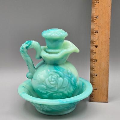 LOT 68A: Country Decor Including Napkin Rings and Music Box