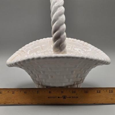 LOT 68A: Country Decor Including Napkin Rings and Music Box