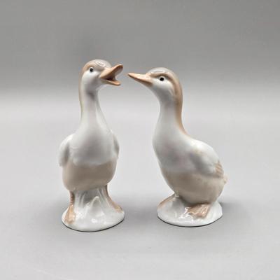 LOT 68A: Country Decor Including Napkin Rings and Music Box