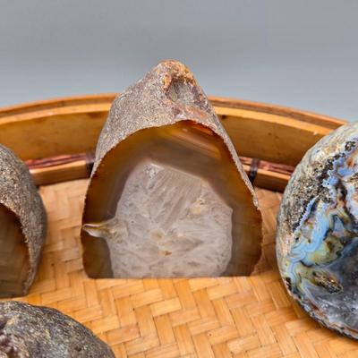 LOT 76B: Various, Unique Geodes