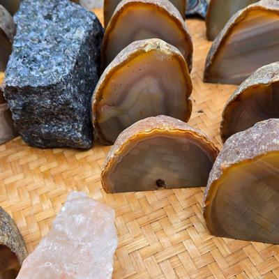 LOT 76B: Various, Unique Geodes