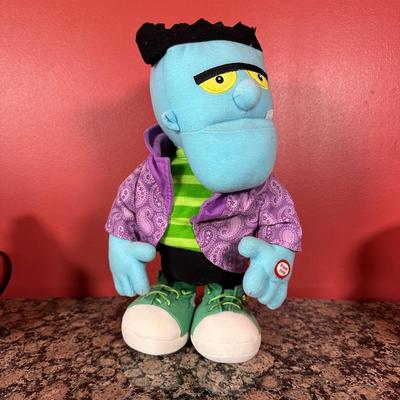 LOT 82C: Halloween Decor