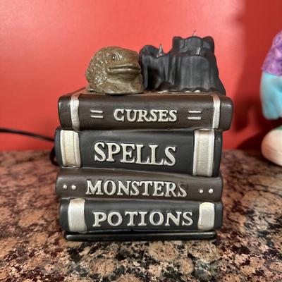 LOT 82C: Halloween Decor