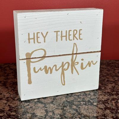 LOT 82C: Halloween Decor