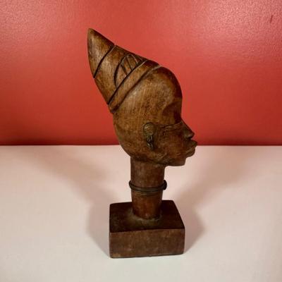 LOT 85C: Three Vintage Hand Carved Wooden African Heads
