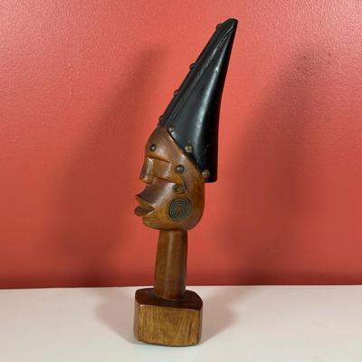 LOT 86C: Three Vintage Hand Carved Wooden African Heads