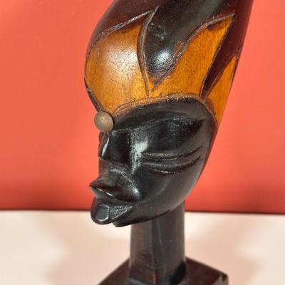 LOT 86C: Three Vintage Hand Carved Wooden African Heads