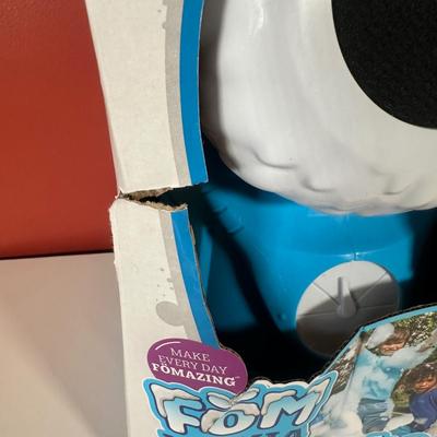 LOT 92C: Fom Mania Fomalanche in Box, Sprinkler Pool Play Center & More Kids Toys