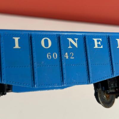 LOT 93C: Lionel Train Collection