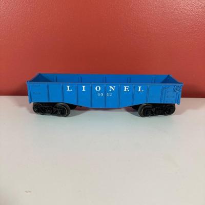 LOT 93C: Lionel Train Collection