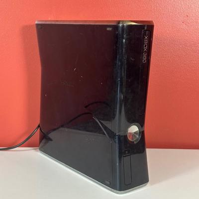 LOT 95C: Xbox 360 Console