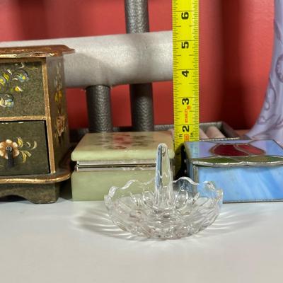 LOT 98C: Makeup/Jewelry Organizers, Trinket Dishes & More