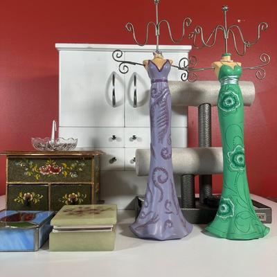 LOT 98C: Makeup/Jewelry Organizers, Trinket Dishes & More