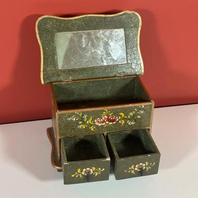 LOT 98C: Makeup/Jewelry Organizers, Trinket Dishes & More