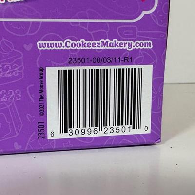 LOT 101C: Two Cookeez Makerys NIP & More