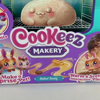 LOT 101C: Two Cookeez Makerys NIP & More