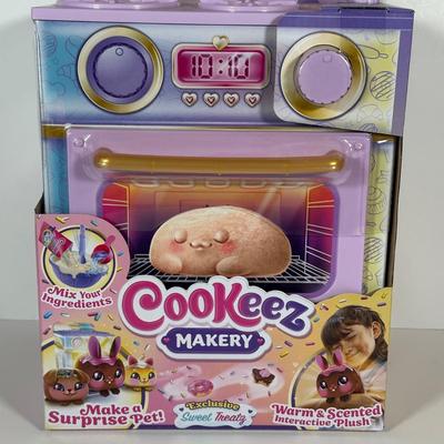 LOT 101C: Two Cookeez Makerys NIP & More