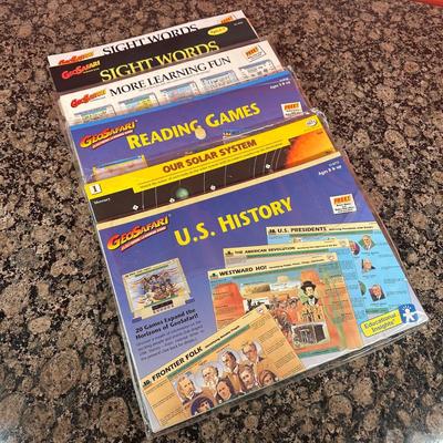 LOT 104C: Vintage GeoSafari Electronic Learning System w/ Cards & Bag