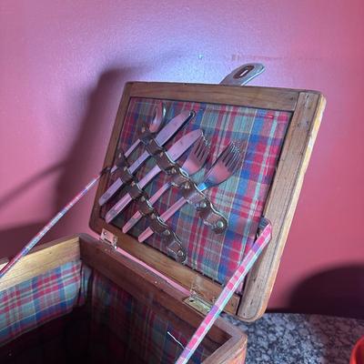 LOT 106C: Camping Lot! Budweiser Wireless Speaker Cooler Chair in Box, Picnic Basket, Military Compass & More