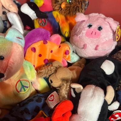 LOT 108C: Huge Collection Of Beanie Babies & More
