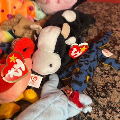 LOT 108C: Huge Collection Of Beanie Babies & More