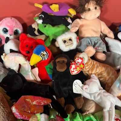 LOT 108C: Huge Collection Of Beanie Babies & More
