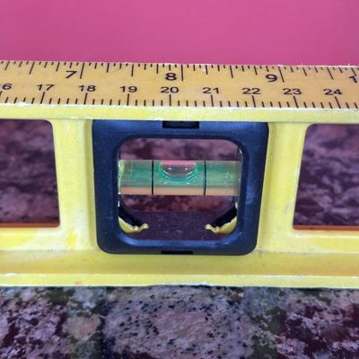 LOT 110C: TOOL LOT Craftsman Handle Scrolling Sabre Saw w/ Laser Trac 320 27245, Hand Tools & More