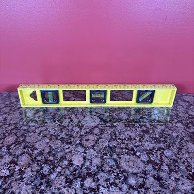 LOT 110C: TOOL LOT Craftsman Handle Scrolling Sabre Saw w/ Laser Trac 320 27245, Hand Tools & More