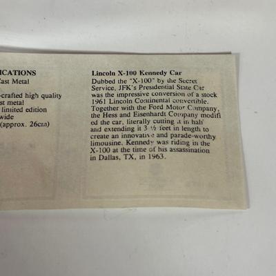 LOT 111C: American Mint Die Cast 1961 Lincoln x 100 Kennedy Car in Box