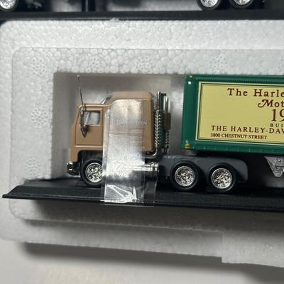 LOT 114C: Three New in Box Matchbox/Harley Davidson Die Cast Tractor Trailers